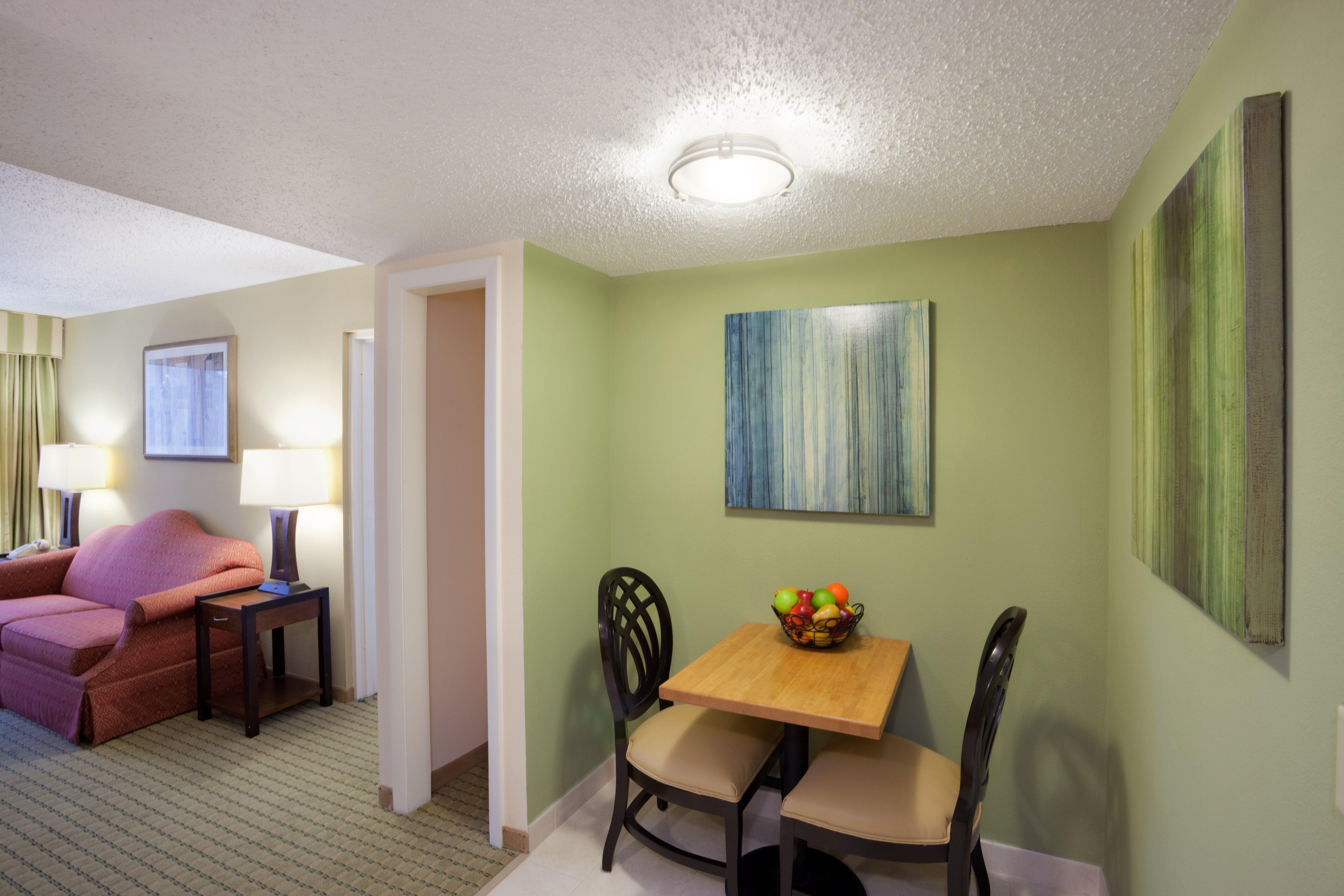 Holiday Inn Nashua, An Ihg Hotel Exterior photo