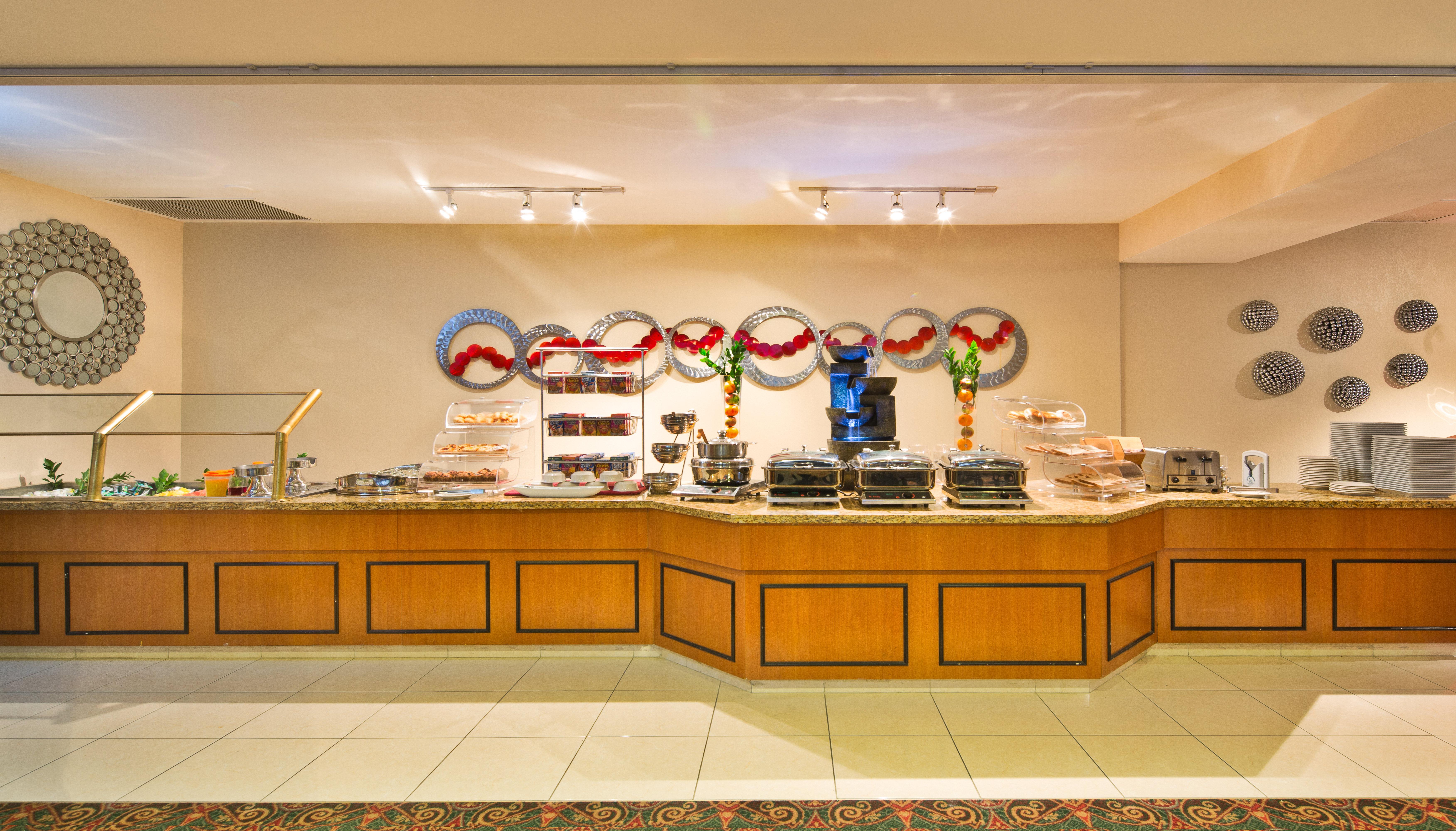 Holiday Inn Nashua, An Ihg Hotel Exterior photo